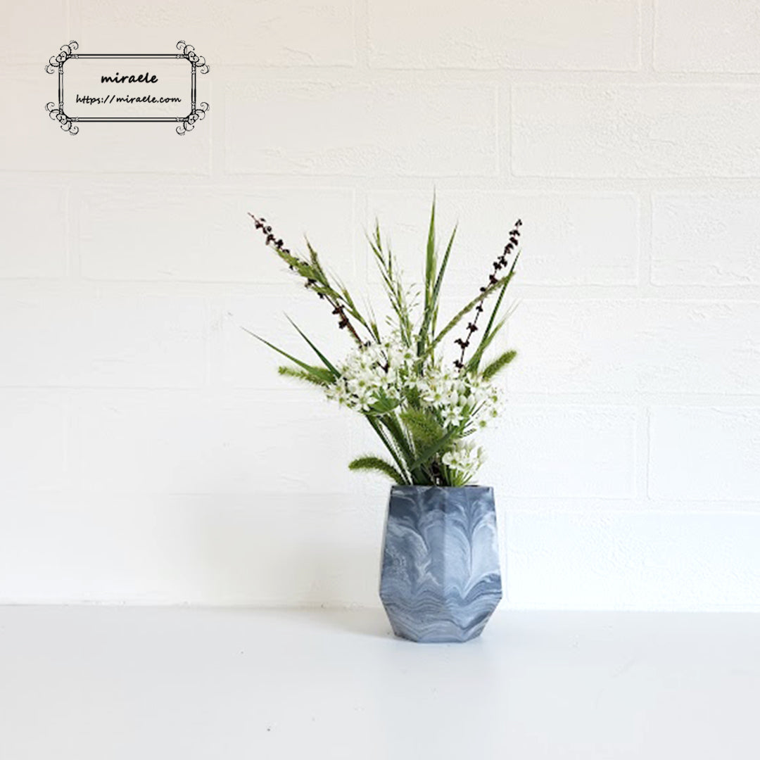 pen holder 104