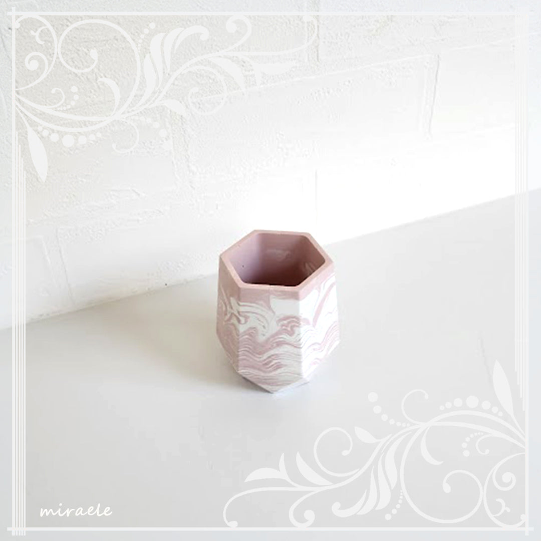 pen holder 103