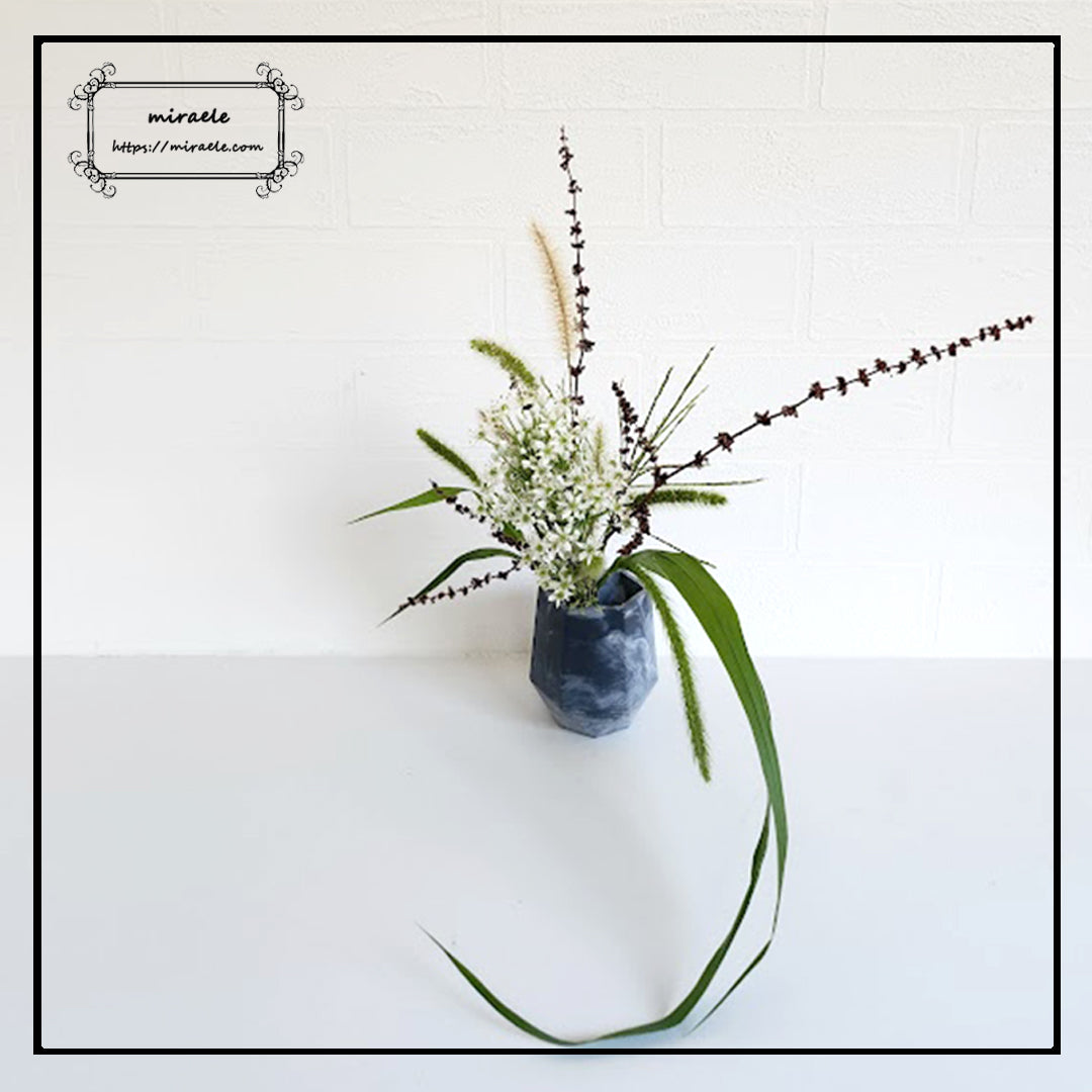 pen holder 104
