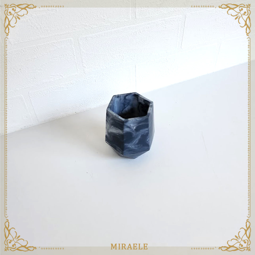 pen holder 104