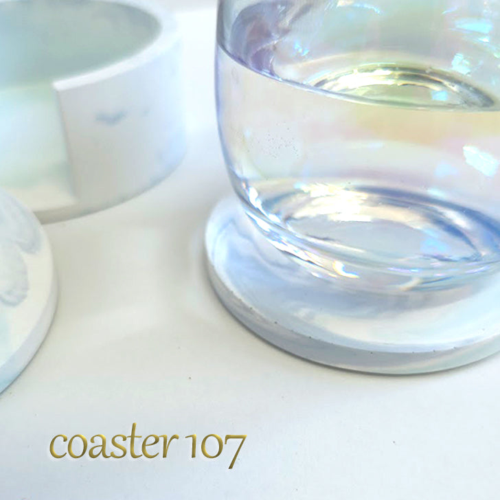 【coaster107】4枚セット 直径8.5cm コースター 収納ケース付き マーブル コルク 日用品雑貨 おしゃれ雑貨 おしゃれコースター プレゼント ギフト クリスマスプレゼント 贈り物 結婚祝い 出産祝い SDGs オリジナル 焼かない製法 場所を取らない 収納上手