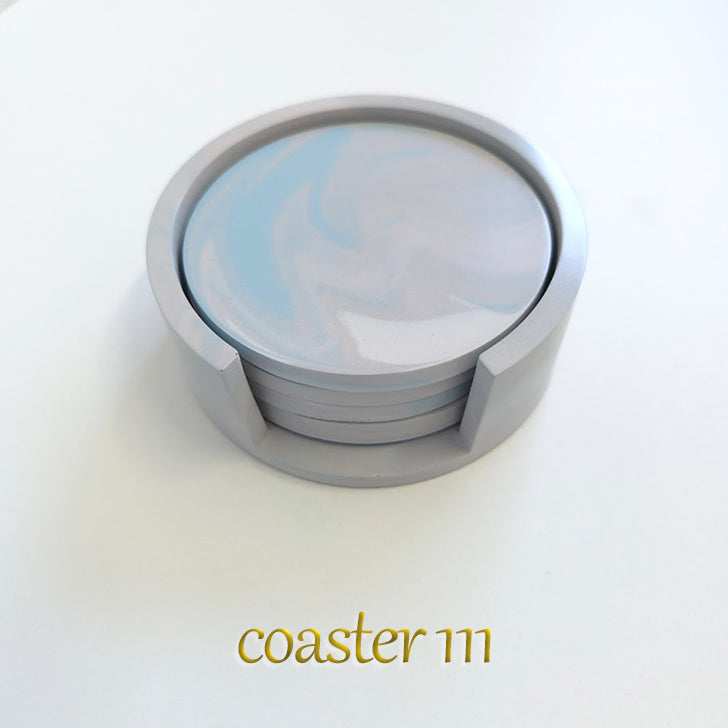 【coaster111】4枚セット 直径8.5cm コースター 収納ケース付き マーブル コルク 日用品雑貨 おしゃれ雑貨 おしゃれコースター プレゼント ギフト クリスマスプレゼント 贈り物 結婚祝い 出産祝い SDGs オリジナル 焼かない製法 場所を取らない 収納上手
